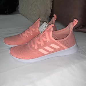Adidas tennis shoes (women’s)